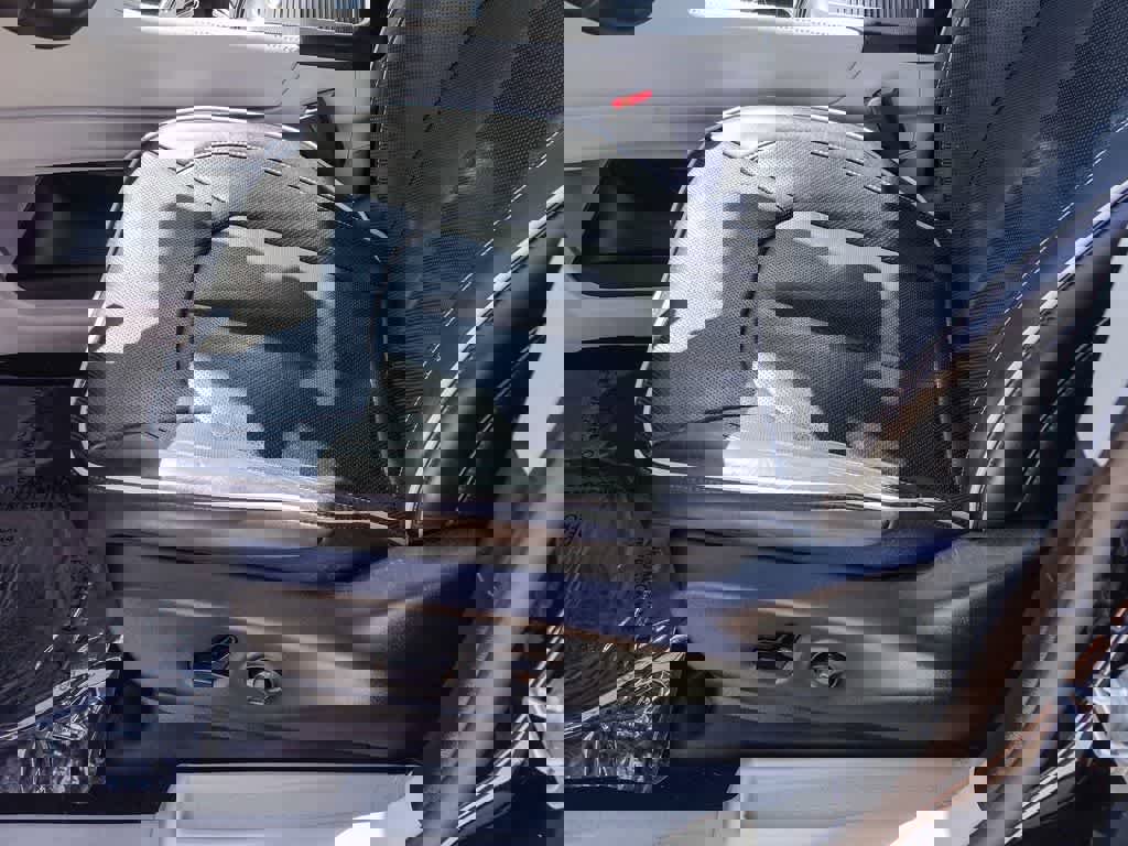 Certified 2023 Chrysler Pacifica Limited image 18