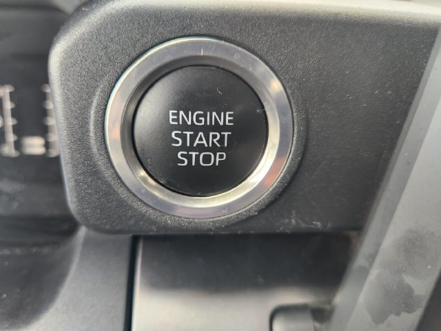 Certified 2025 Toyota 4Runner SR5 AWD/4WD image 19