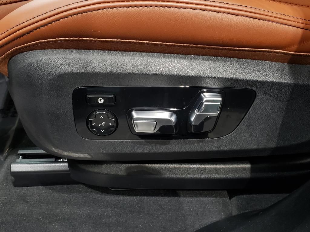 New 2026 BMW X5 M60i image 19