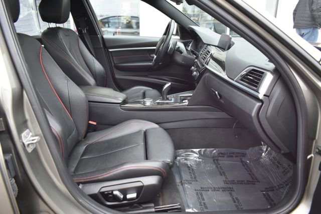 Used 2016 BMW 328i xDrive Sedan w/ Technology Package image 47