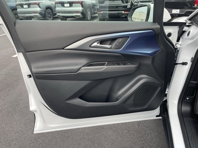 New 2026 Chevrolet Equinox EV LT image 13