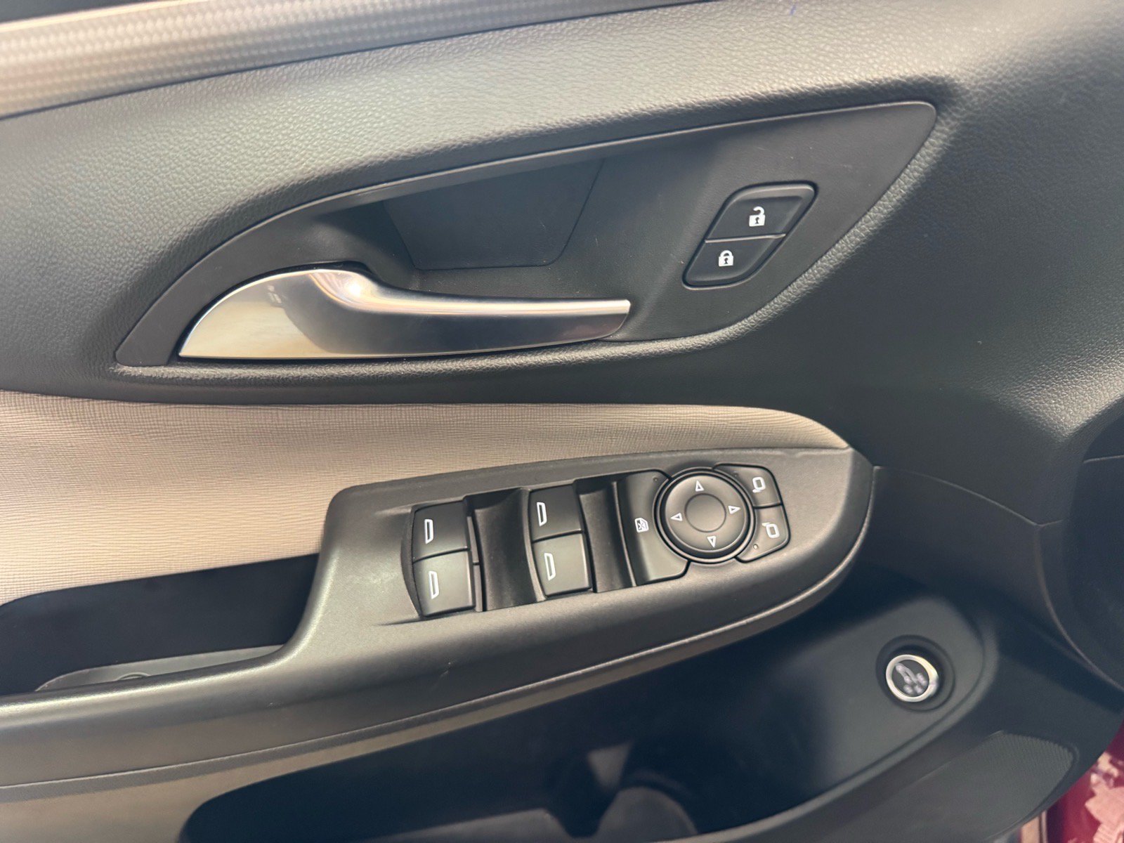 Certified 2024 Buick Envista Sport Touring FWD image 17