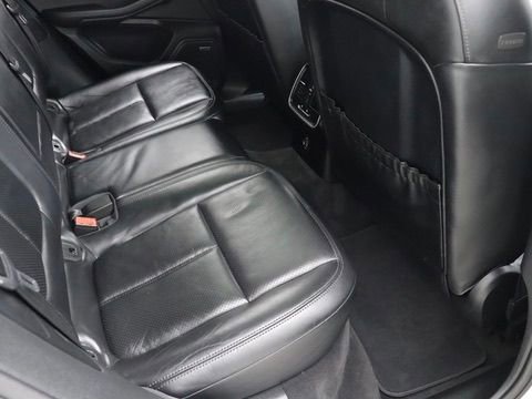 Used 2017 Porsche Macan S image 37