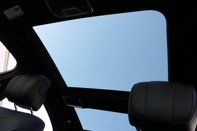 Used 2019 Mercedes-Benz S 560 Sedan image 24