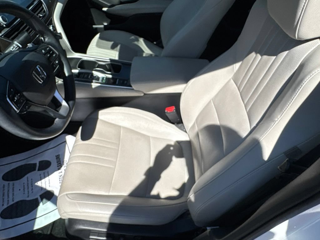 Used 2019 Honda Accord Touring image 17