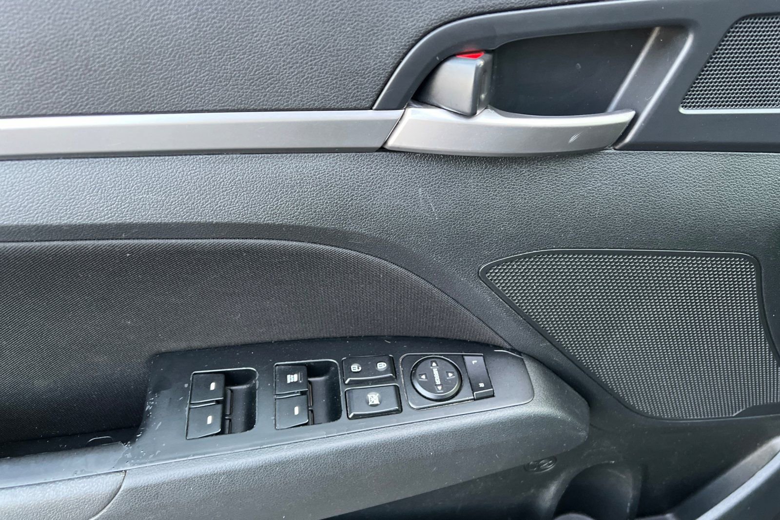 Used 2020 Hyundai Elantra SEL w/ Cargo Package (C1) image 12