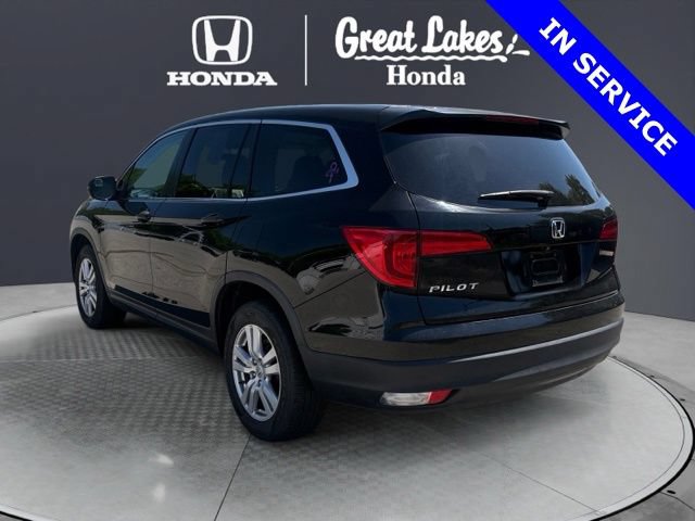 Used 2017 Honda Pilot LX image 4