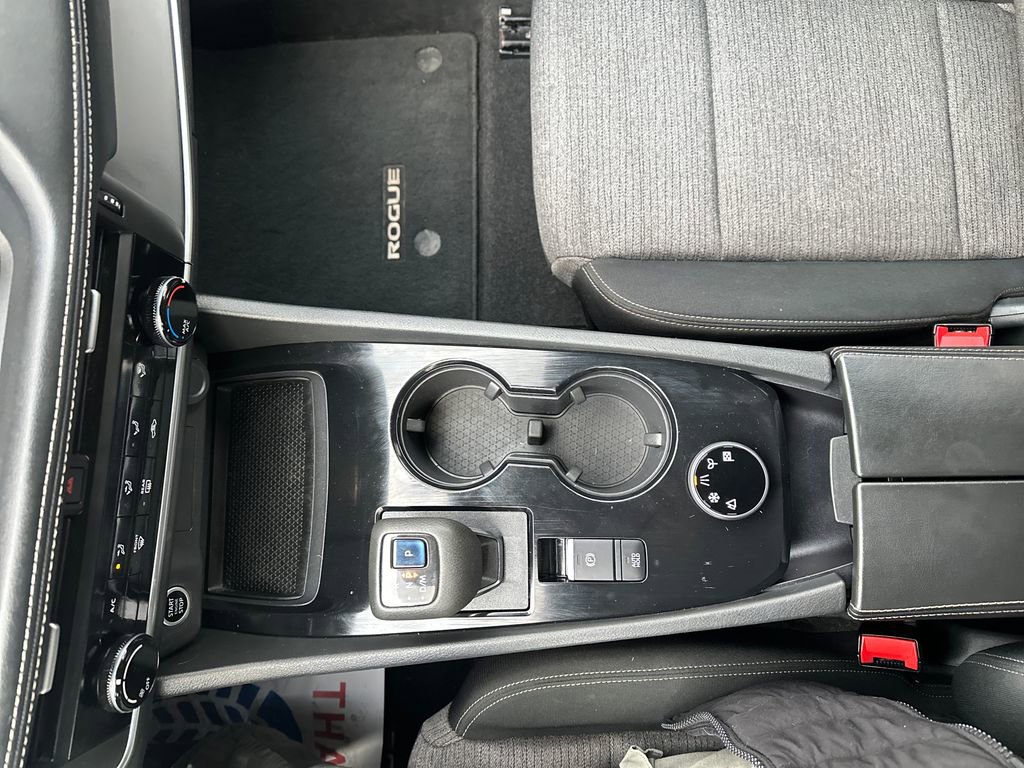Used 2021 Nissan Rogue S image 13