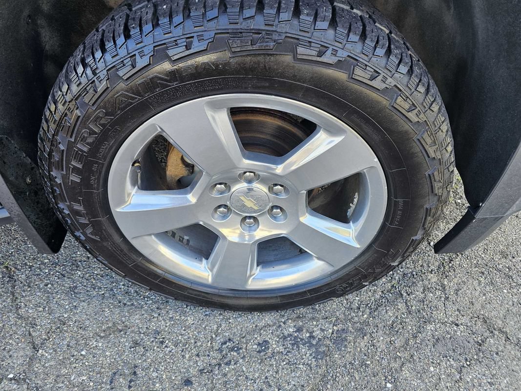 Used 2019 Chevrolet Tahoe LS w/ All-Season Package AWD/4WD image 16