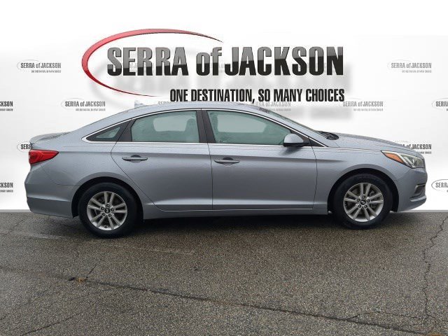 Used 2016 Hyundai Sonata SE w/ Cargo Package image 9