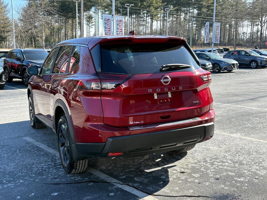Used 2025 Nissan Rogue SV image 6