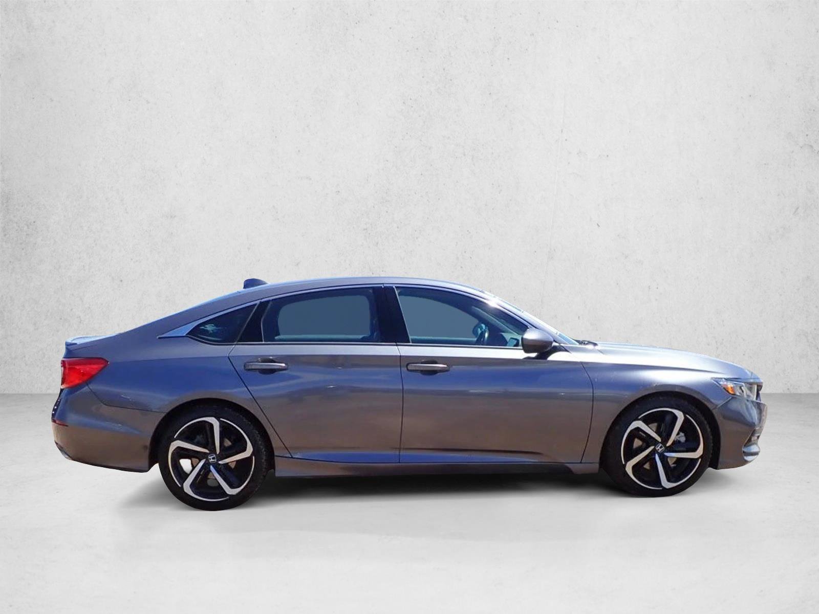 Used 2018 Honda Accord Sport image 5