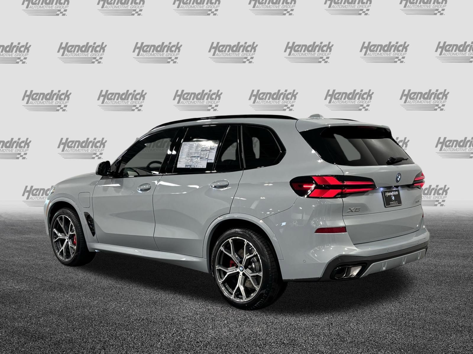 New 2026 BMW X5 xDrive50e w/ M Sport Package AWD/4WD image 6
