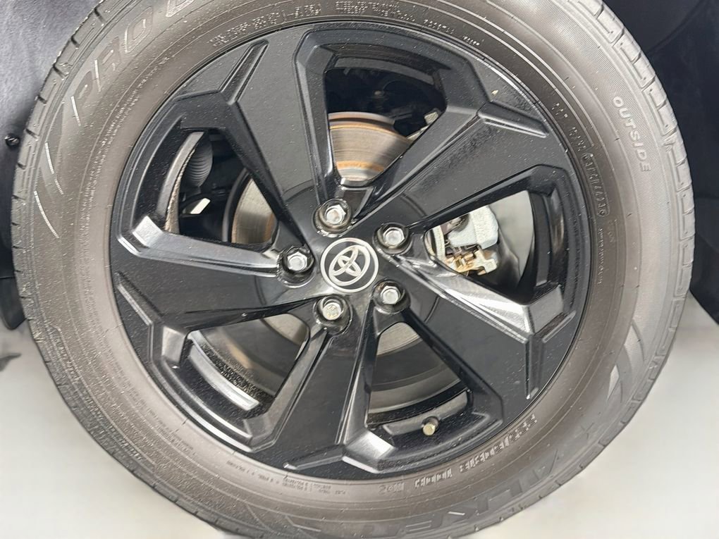 Used 2020 Toyota RAV4 XSE AWD/4WD image 32