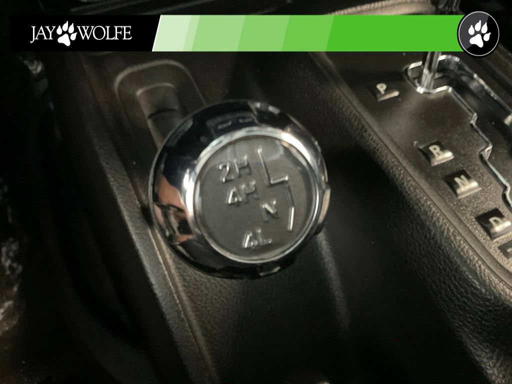 Used 2014 Jeep Wrangler Unlimited Rubicon w/ Connectivity Group AWD/4WD image 17