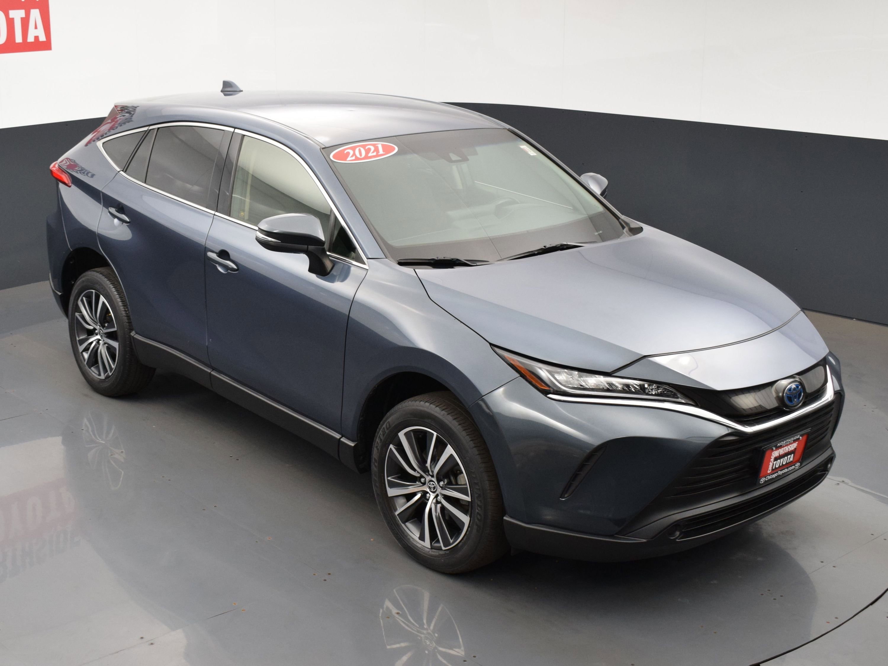 Used 2021 Toyota Venza LE image 22