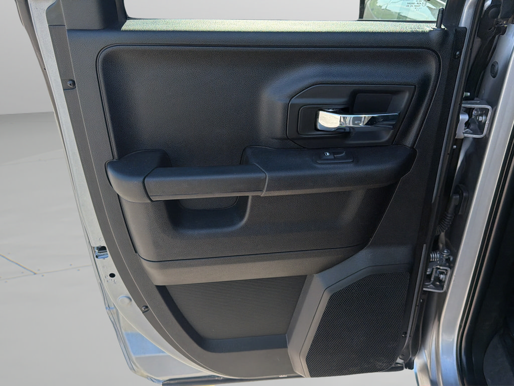 Used 2022 RAM 1500 Warlock AWD/4WD image 15