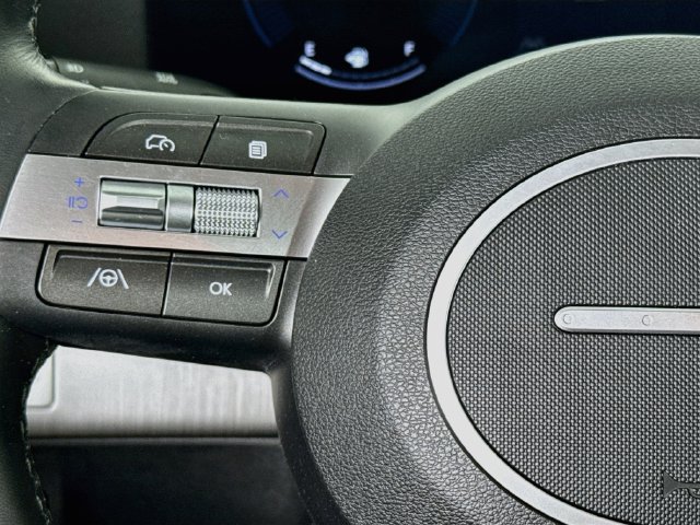 Used 2024 Hyundai Kona SEL FWD image 11