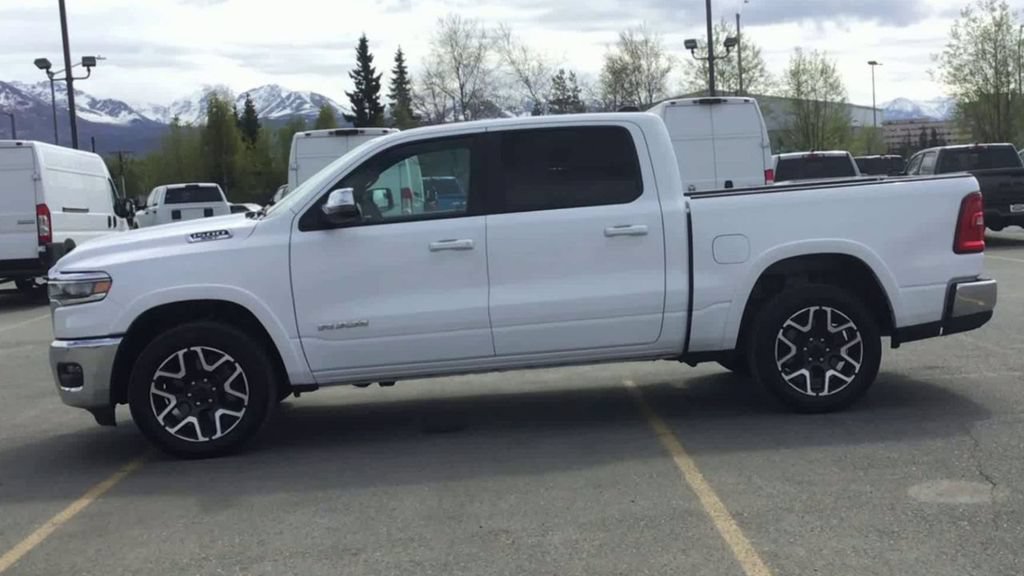 Certified 2025 RAM 1500 Laramie AWD/4WD image 5