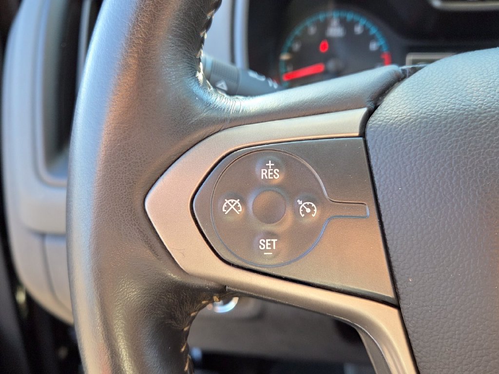Used 2015 Chevrolet Colorado Z71 AWD/4WD image 23