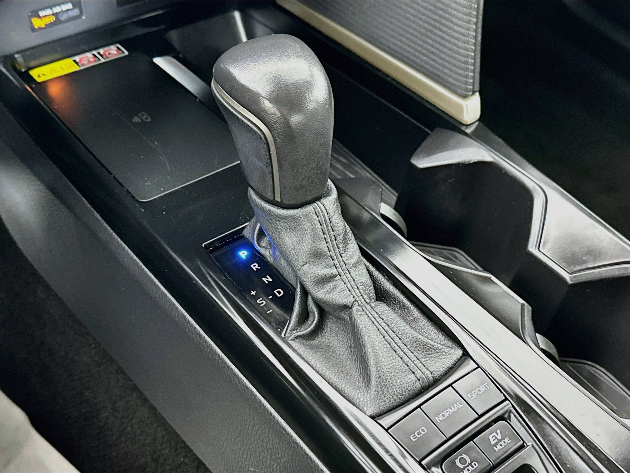 Certified 2025 Toyota Camry SE FWD image 16
