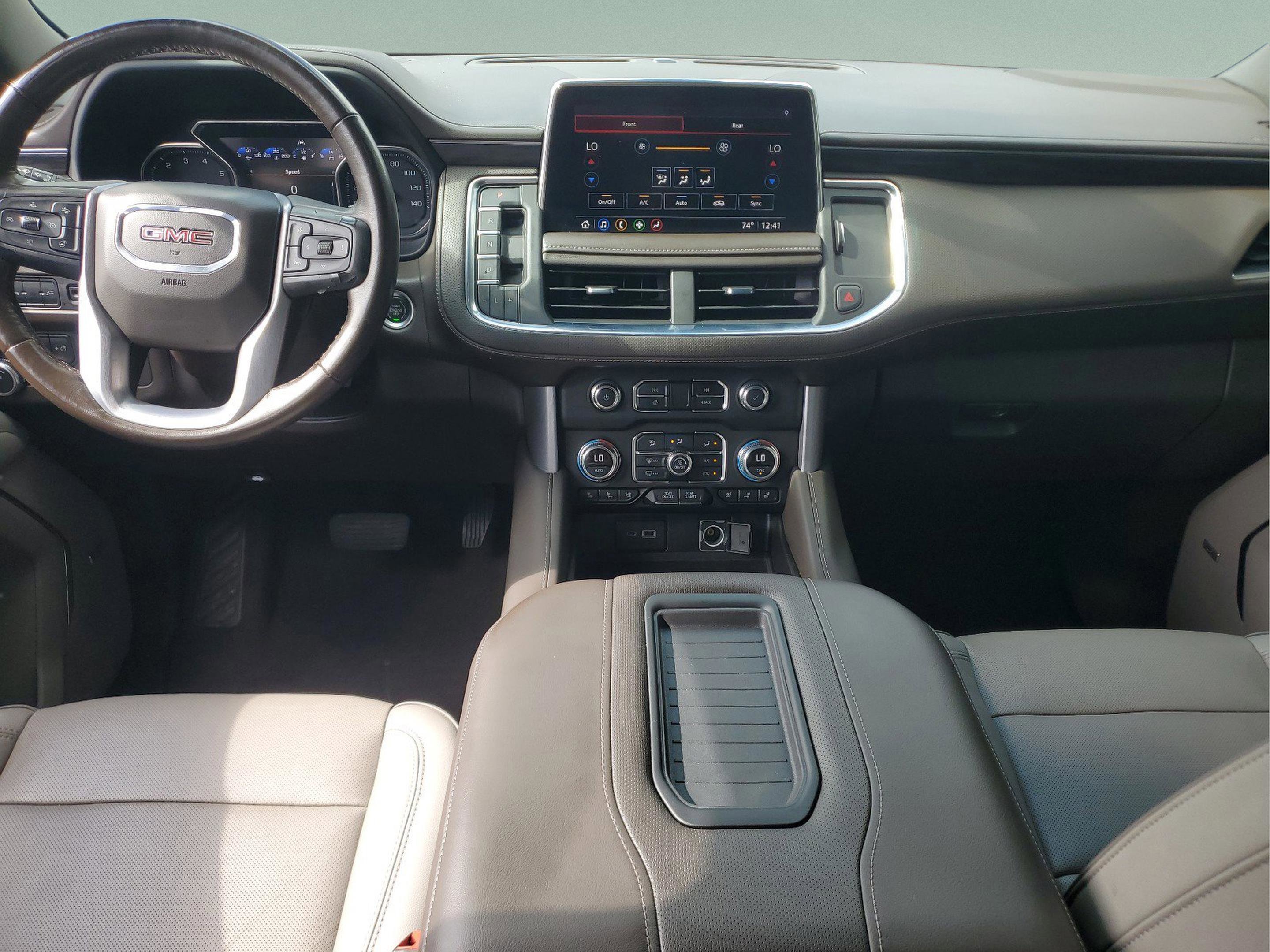 Used 2021 GMC Yukon SLT w/ SLT Premium Package image 14