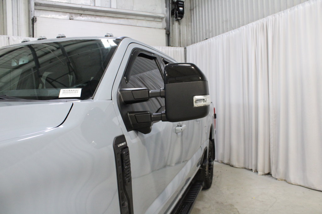 Used 2024 Ford F350 Lariat w/ Lariat Ultimate Package AWD/4WD image 35