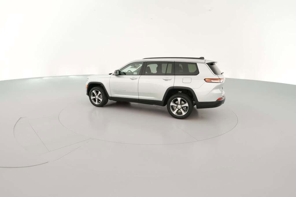 New 2025 Jeep Grand Cherokee L Limited image 7