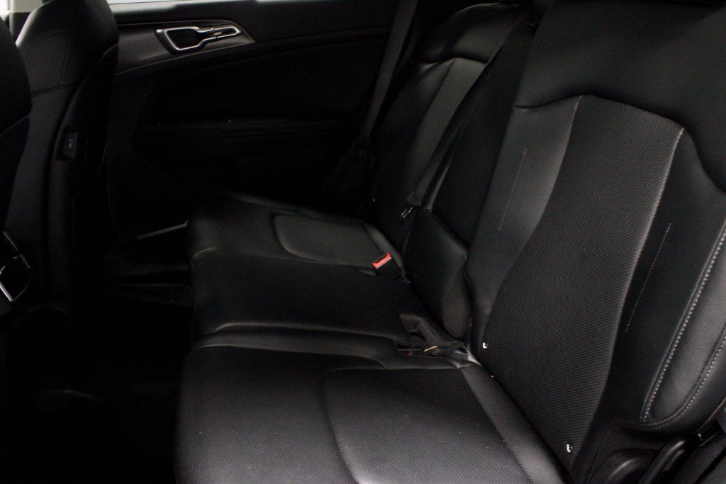 Used 2024 Kia Sportage EX AWD/4WD image 23