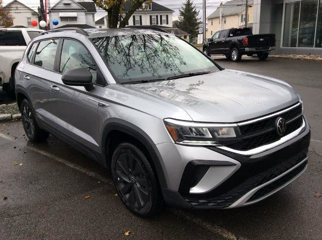 Used 2024 Volkswagen Taos S image 2