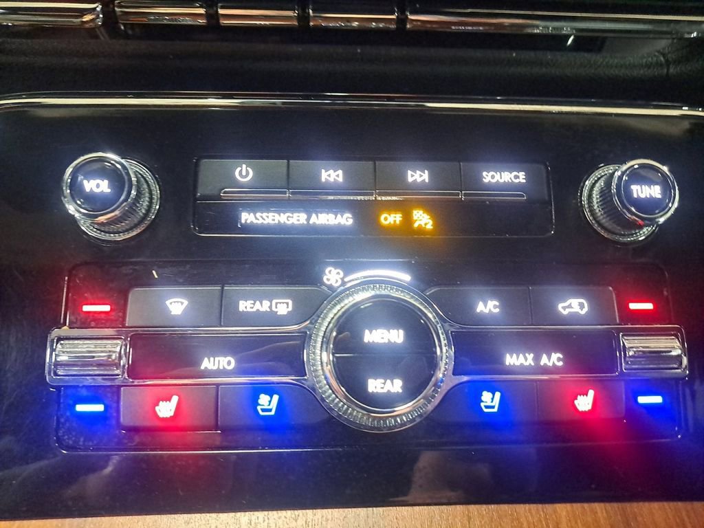 Used 2019 Lincoln Navigator Reserve image 18