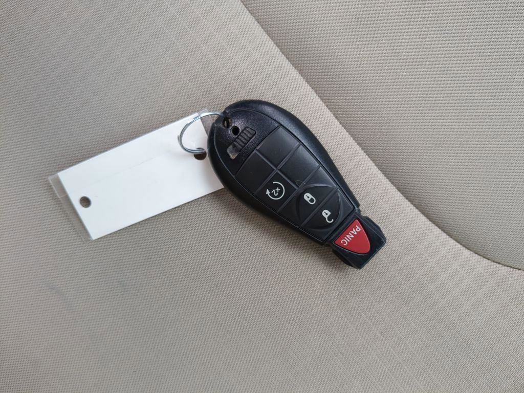 Used 2015 Jeep Cherokee Latitude w/ Cold Weather Group image 28