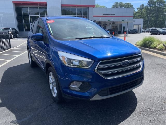 Used 2017 Ford Escape SE FWD image 2