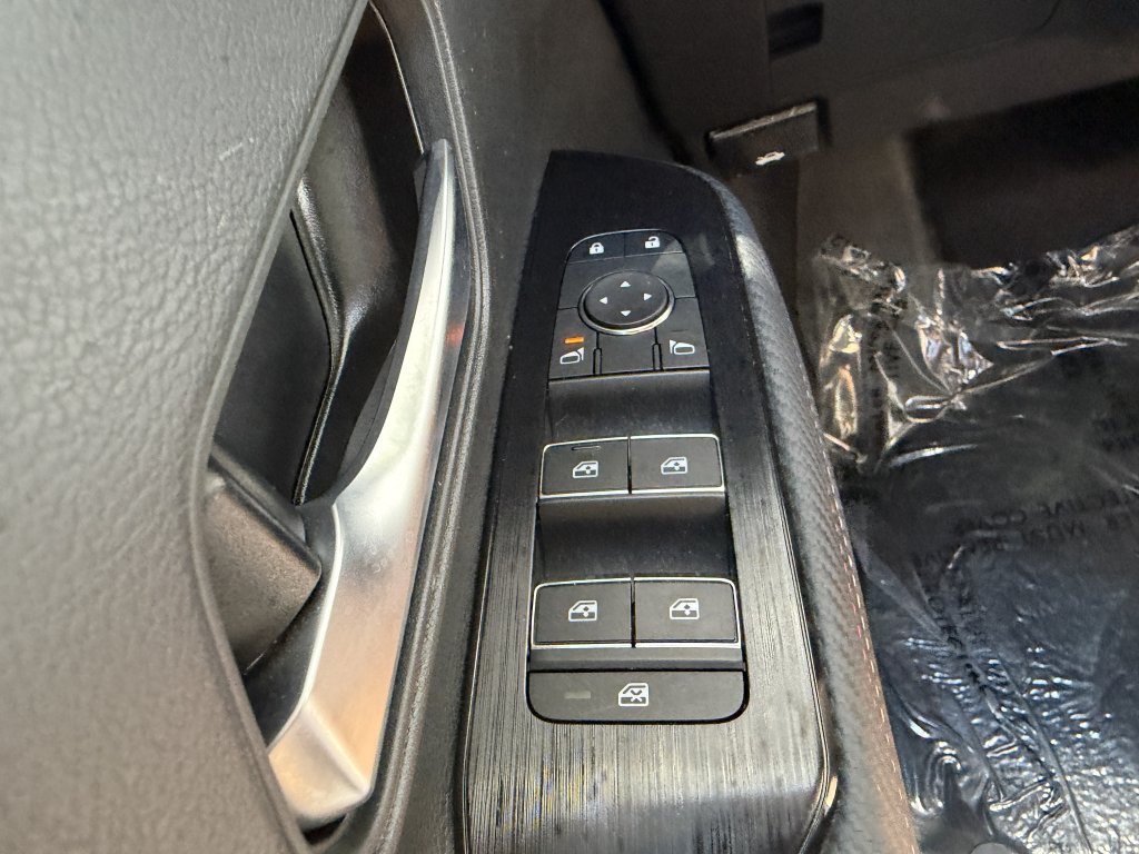 Used 2025 Nissan Kicks SR w/ SR Premium Package AWD/4WD image 27