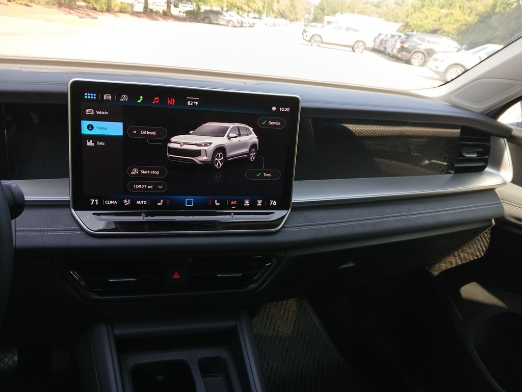 Used 2026 Volkswagen Tiguan SE FWD image 19