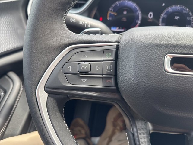 New 2025 Jeep Grand Cherokee L Altitude image 20