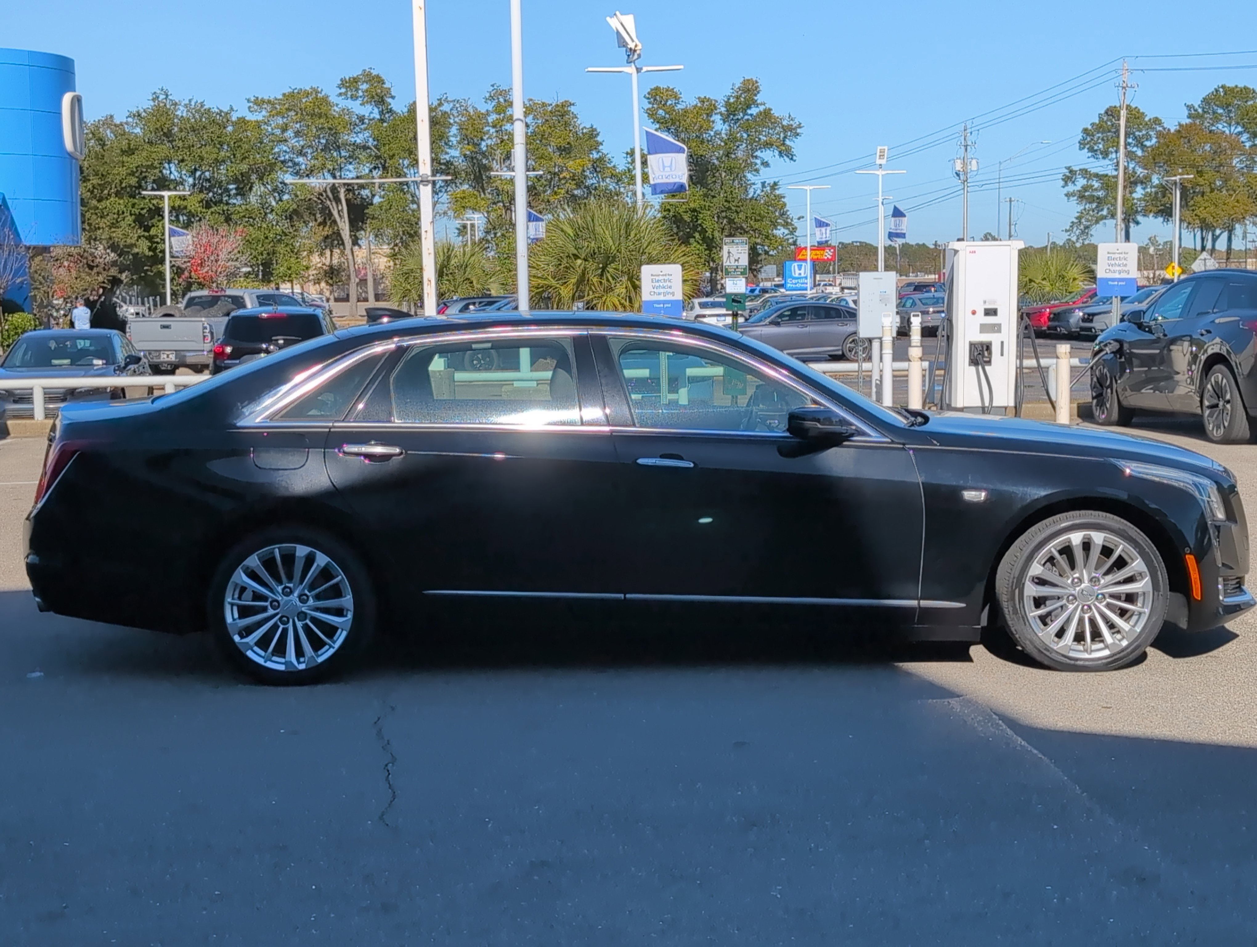 Used 2018 Cadillac CT6 Luxury image 7