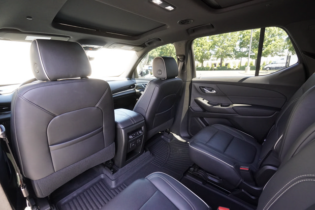 Used 2023 Chevrolet Traverse Premier w/ Redline Edition FWD image 22