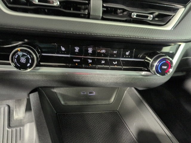 New 2026 Chevrolet Equinox LT w/ LPO, Floor Liner Package image 19