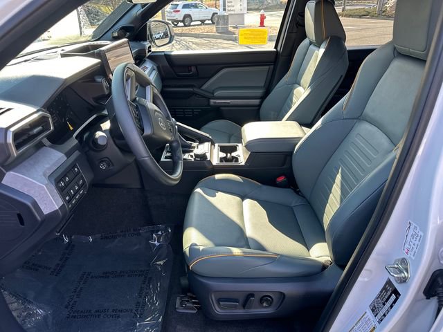 Used 2025 Toyota 4Runner Trailhunter image 35