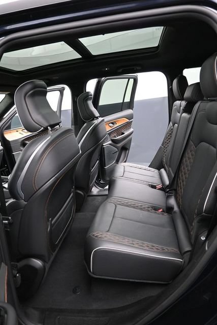 Used 2024 Jeep Grand Cherokee Summit AWD/4WD image 8