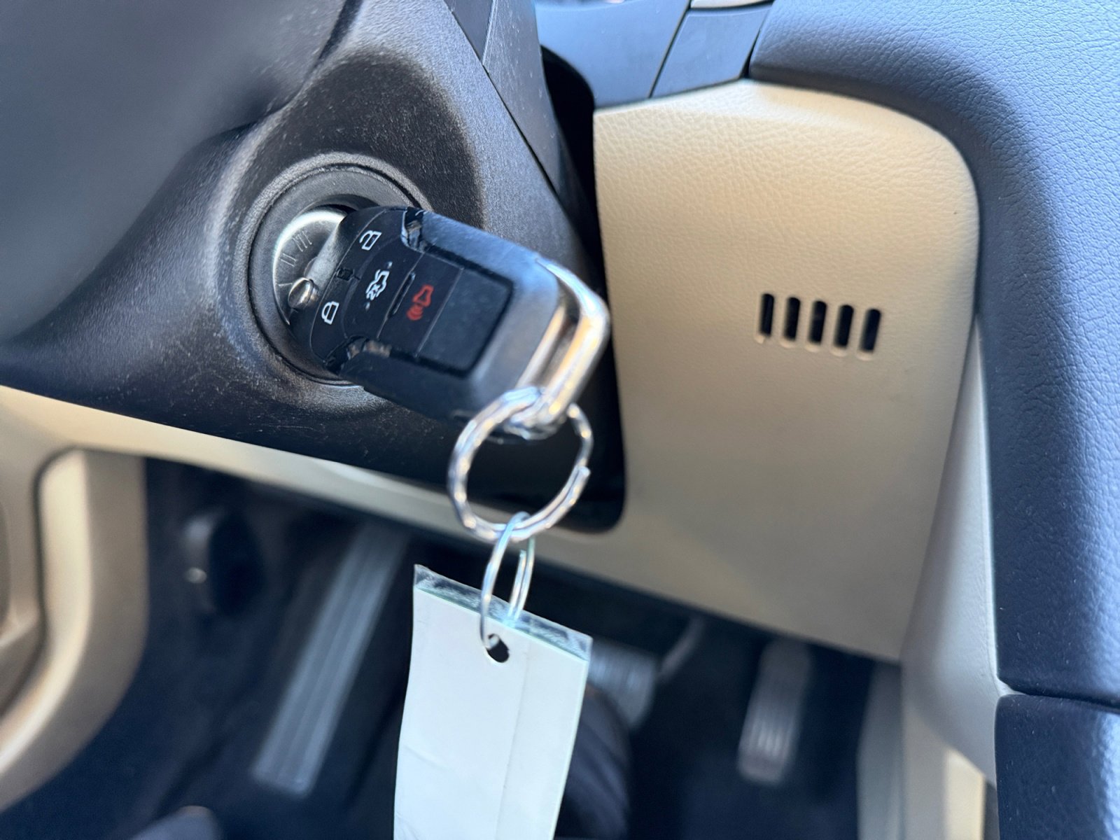 Used 2014 Ford Fusion SE image 30