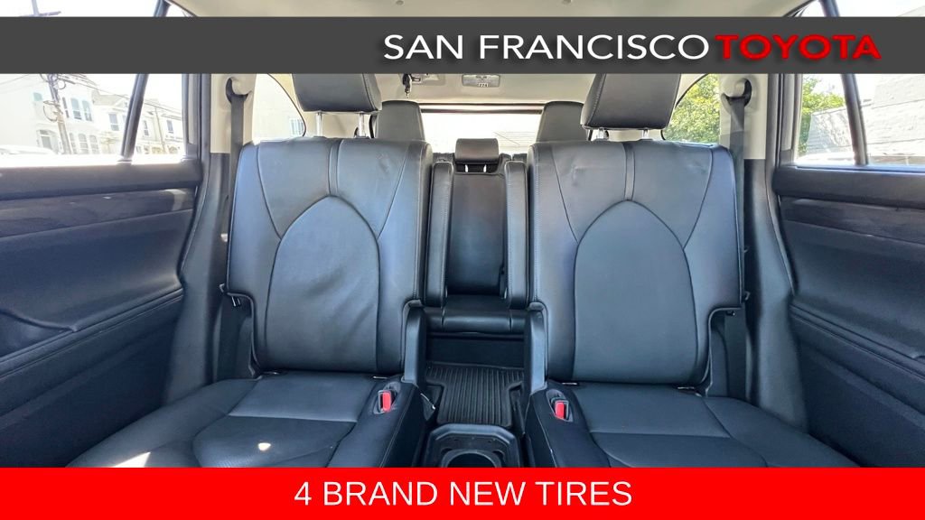 Used 2023 Toyota Highlander Limited image 15