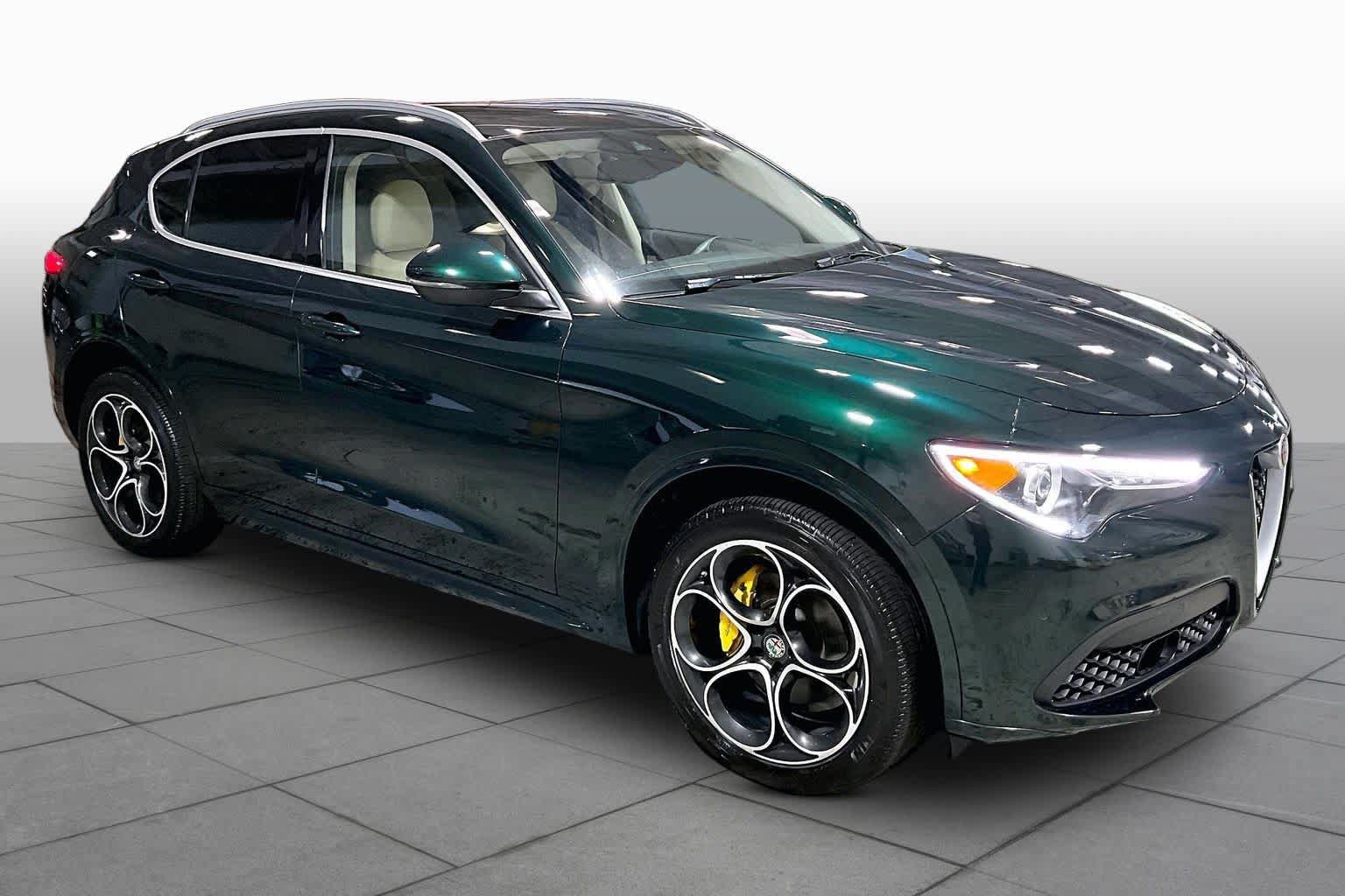 Used 2020 Alfa Romeo Stelvio Ti Lusso AWD/4WD image 3