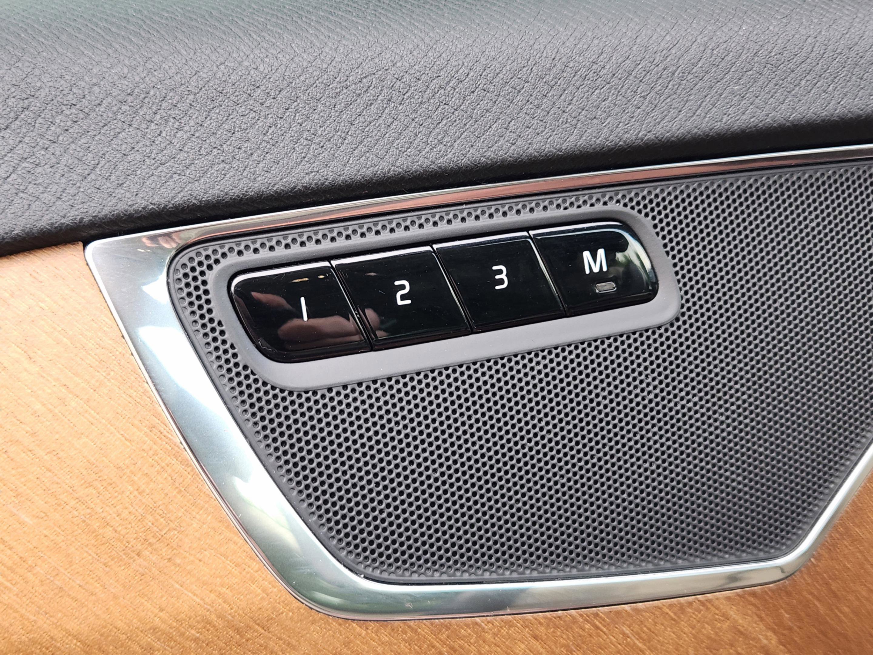 Used 2021 Volvo XC90 T8 Inscription Expression w/ Advanced Package image 18