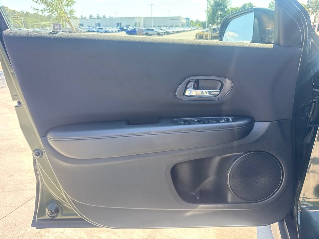 Used 2016 Honda HR-V LX image 13