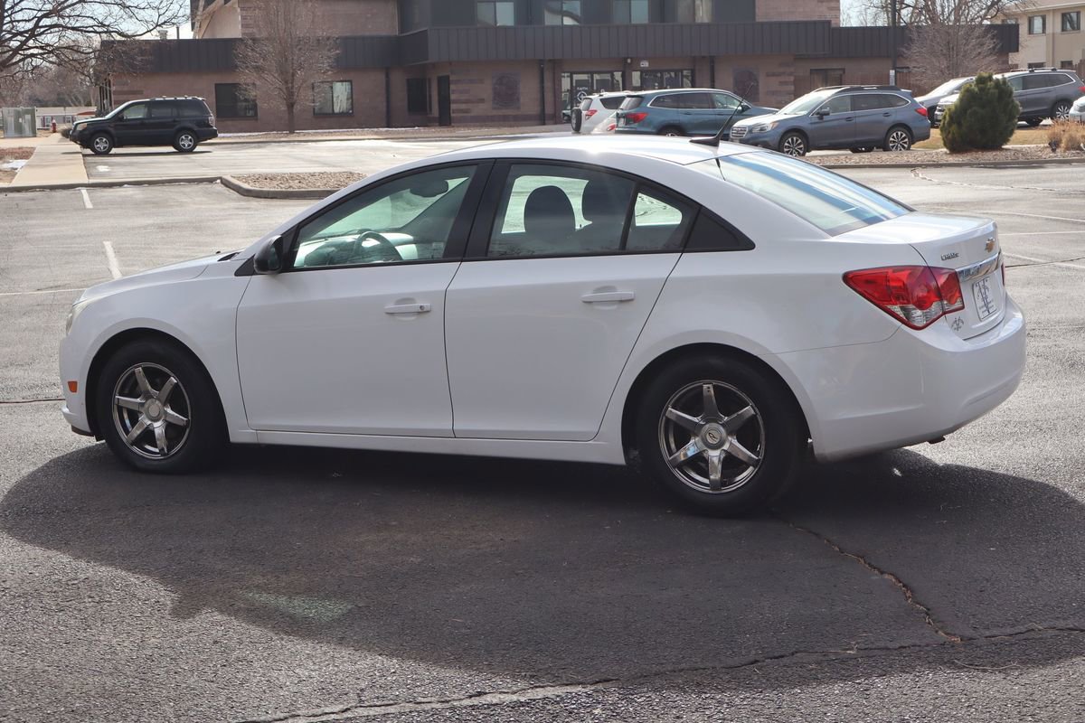 Used 2014 Chevrolet Cruze LS image 8