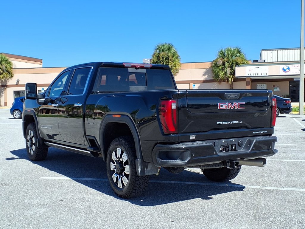 Used 2024 GMC Sierra 2500 Denali w/ Technology Package AWD/4WD image 5