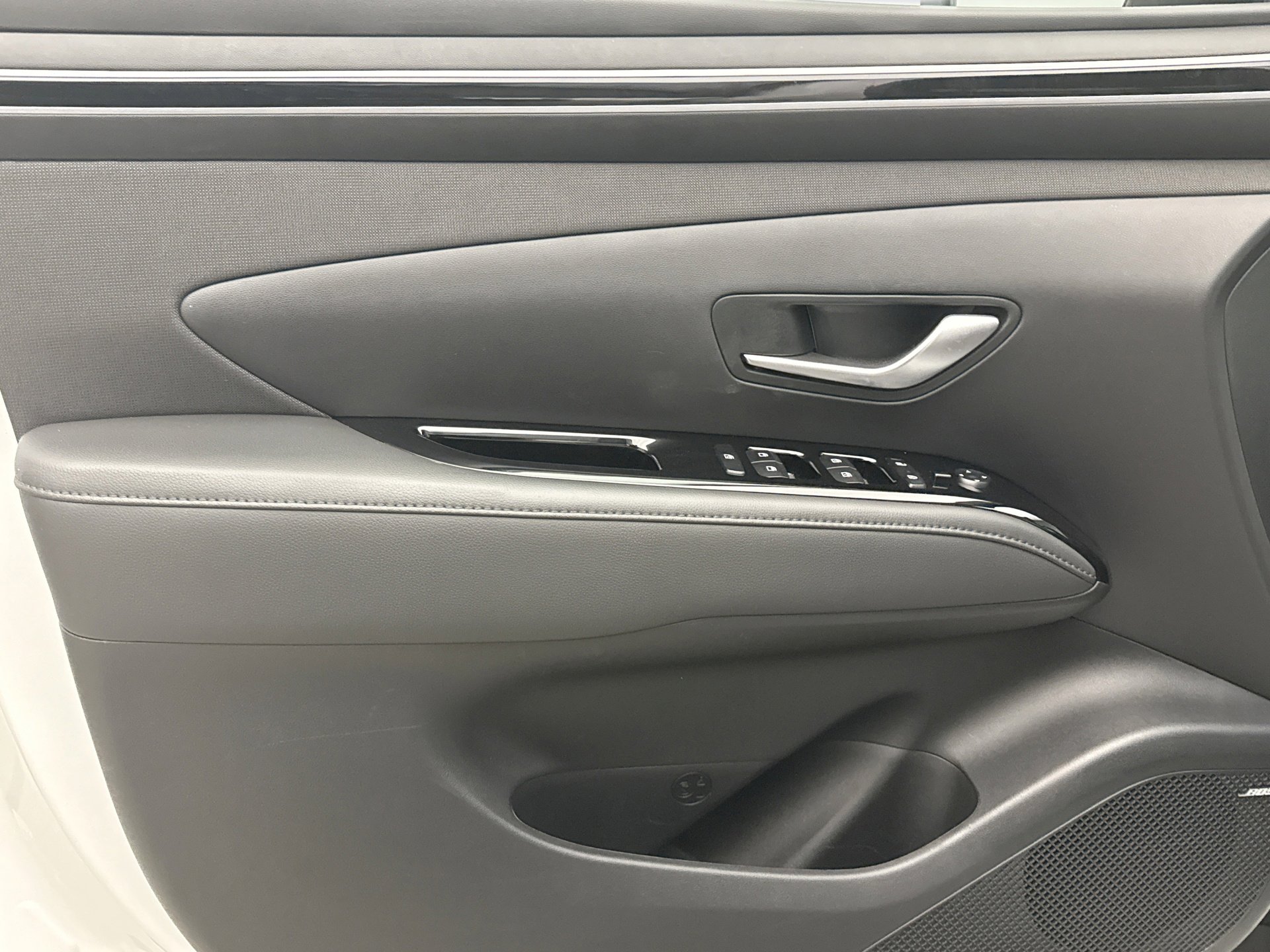 Used 2024 Hyundai Santa Cruz Limited image 9