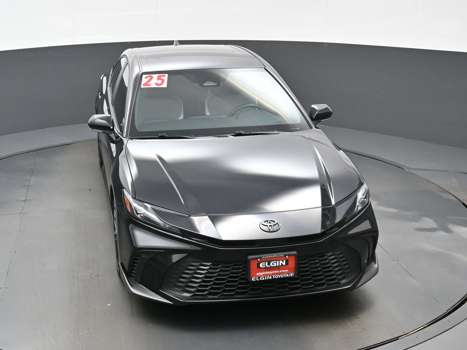 Used 2025 Toyota Camry SE AWD/4WD image 36